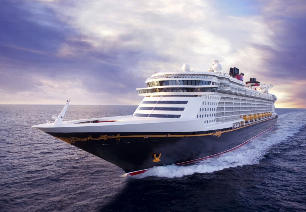 Nimmt Kurs im kommenden Jahr Kurs auf Hamburg: DIe Disney Dream. Foto: Disney Cruise Line