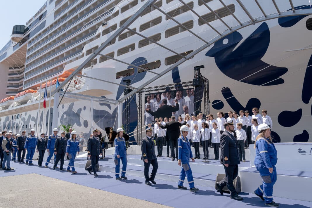 Die Parade zur Übergabe der MSC Euribia auf der Werft Chantiers de ´l Atlantique. Foto: MSC Cruises