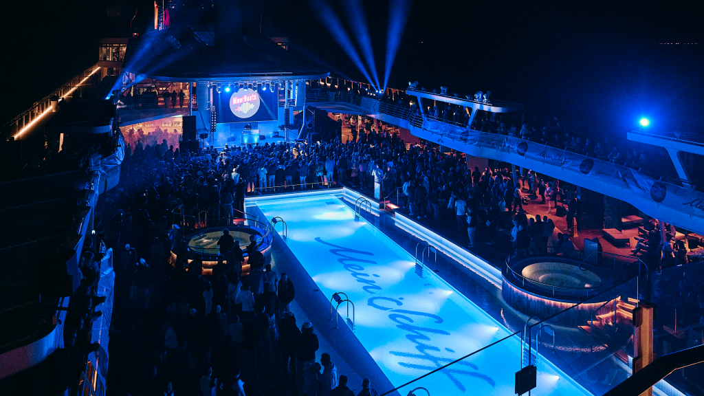 Festival-Feeling-an-Bord-Mein-Schiff-setzt-auf-Musikreisen