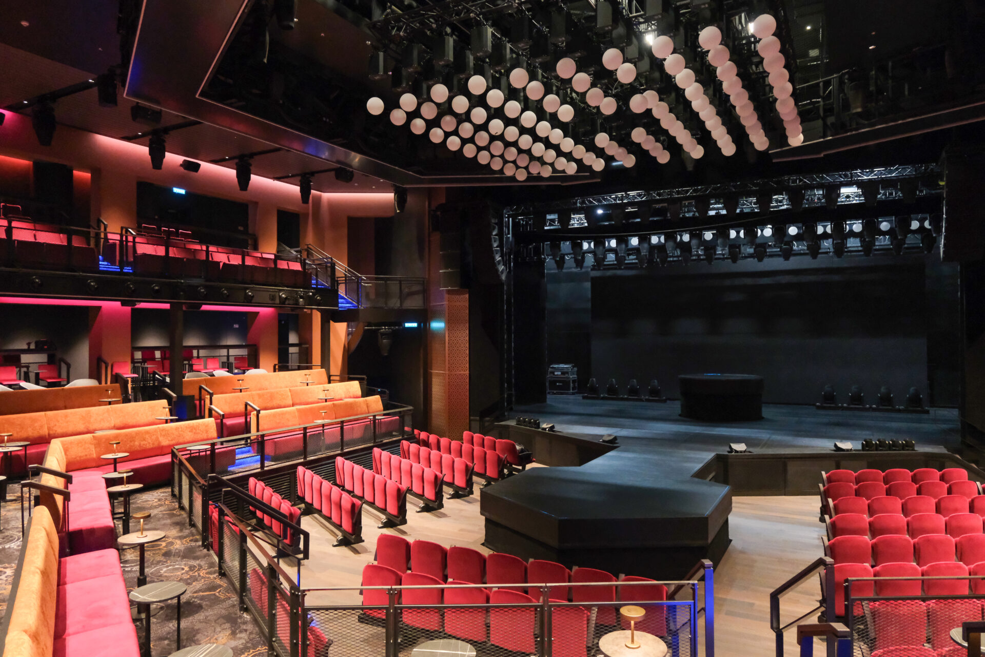 Das Theater auf der Mein Schiff Flow